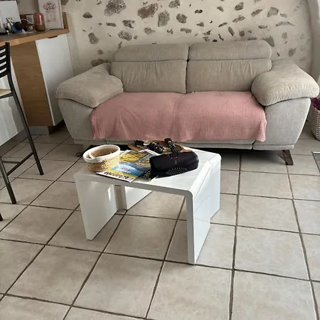 2-star Countryside Apartment Claret (Alpes-de-Haute-Provence)